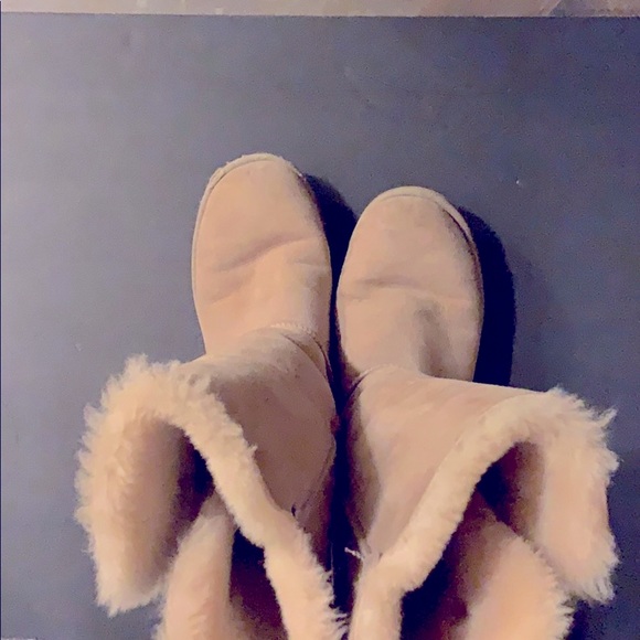 Uggs - Picture 2 of 7